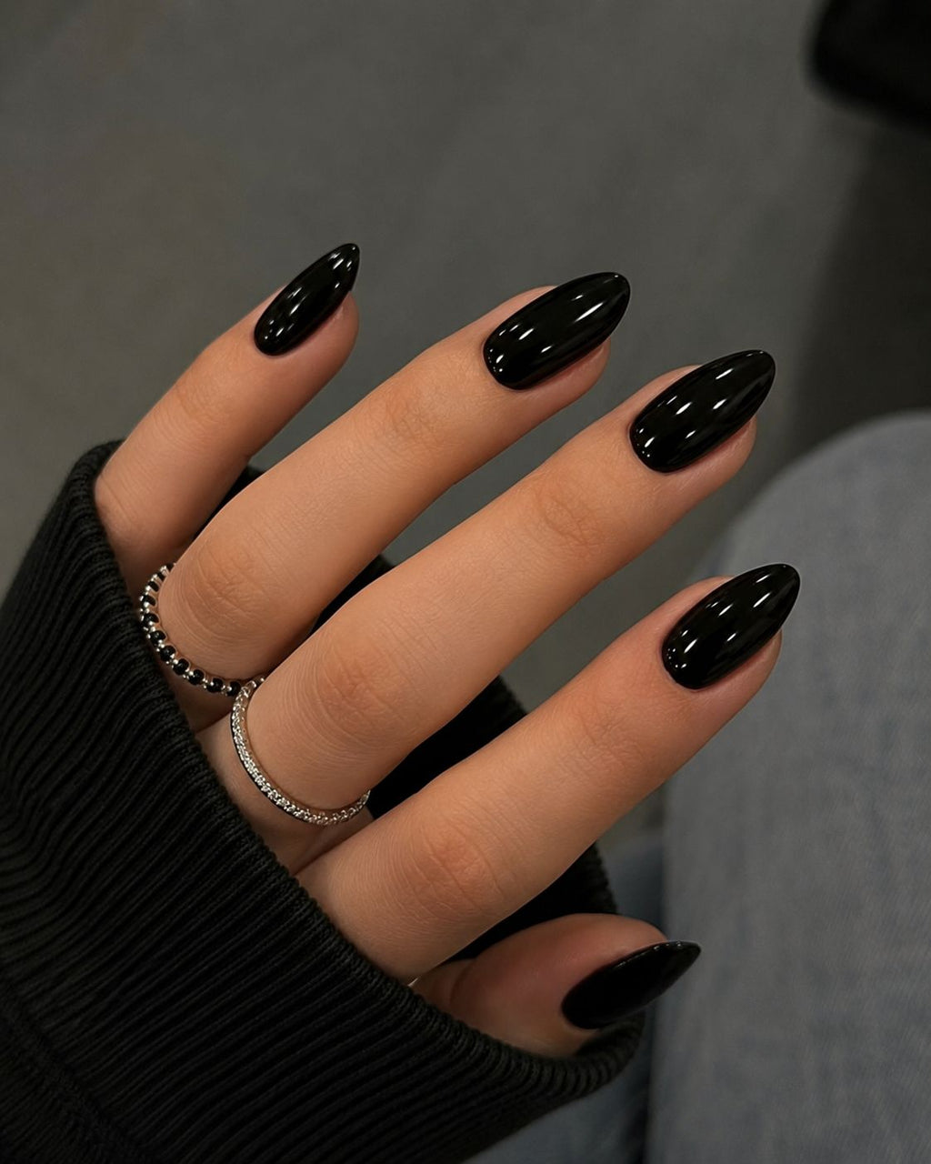 Classic Jet Black Glossy Almond Press-On Nails – 24PCS Nail Set