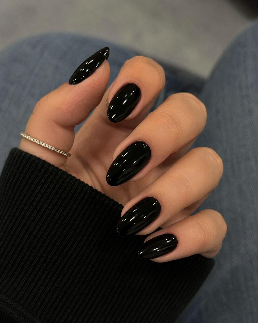 Classic Jet Black Glossy Almond Press-On Nails – 24PCS Nail Set