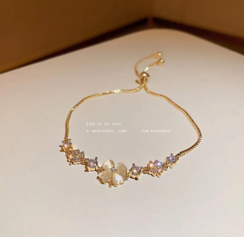 Lucky Four Leaf Clover Gold Plated Adjustable Bracelet for Women
